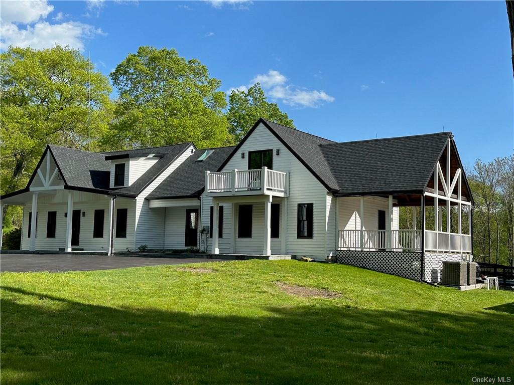 Property for Sale at 817 Stanford Road, Millbrook, New York - Bedrooms: 4 
Bathrooms: 4.5 
Rooms: 10  - $1,650,000