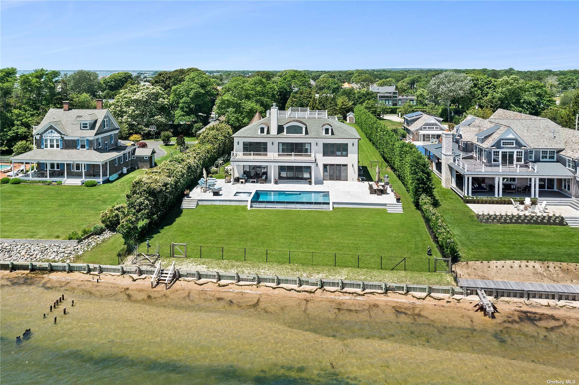 11 Lighthouse Road, Hampton Bays, New York image 5