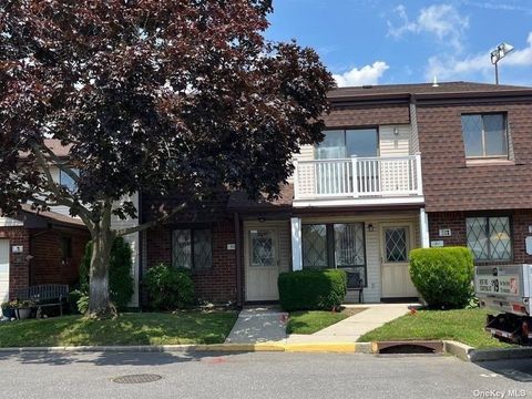 92 Cambridge Drive Unit 92, Copiague, NY 11726 - MLS#: L3565412