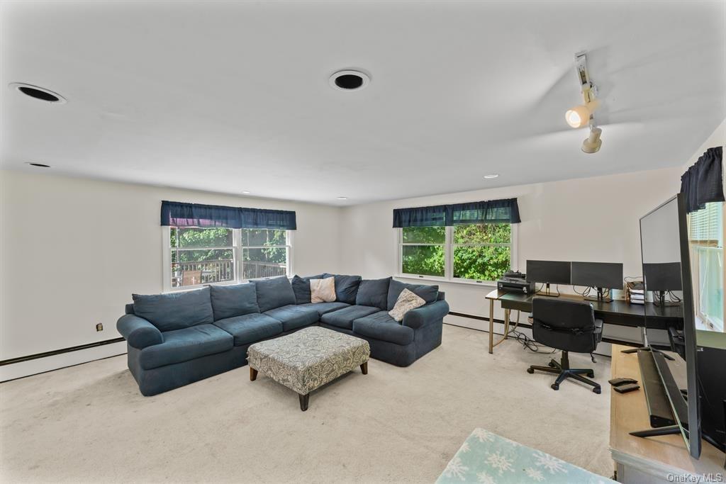 17 Buttonball Drive, Call Listing Agent, Connecticut image 17