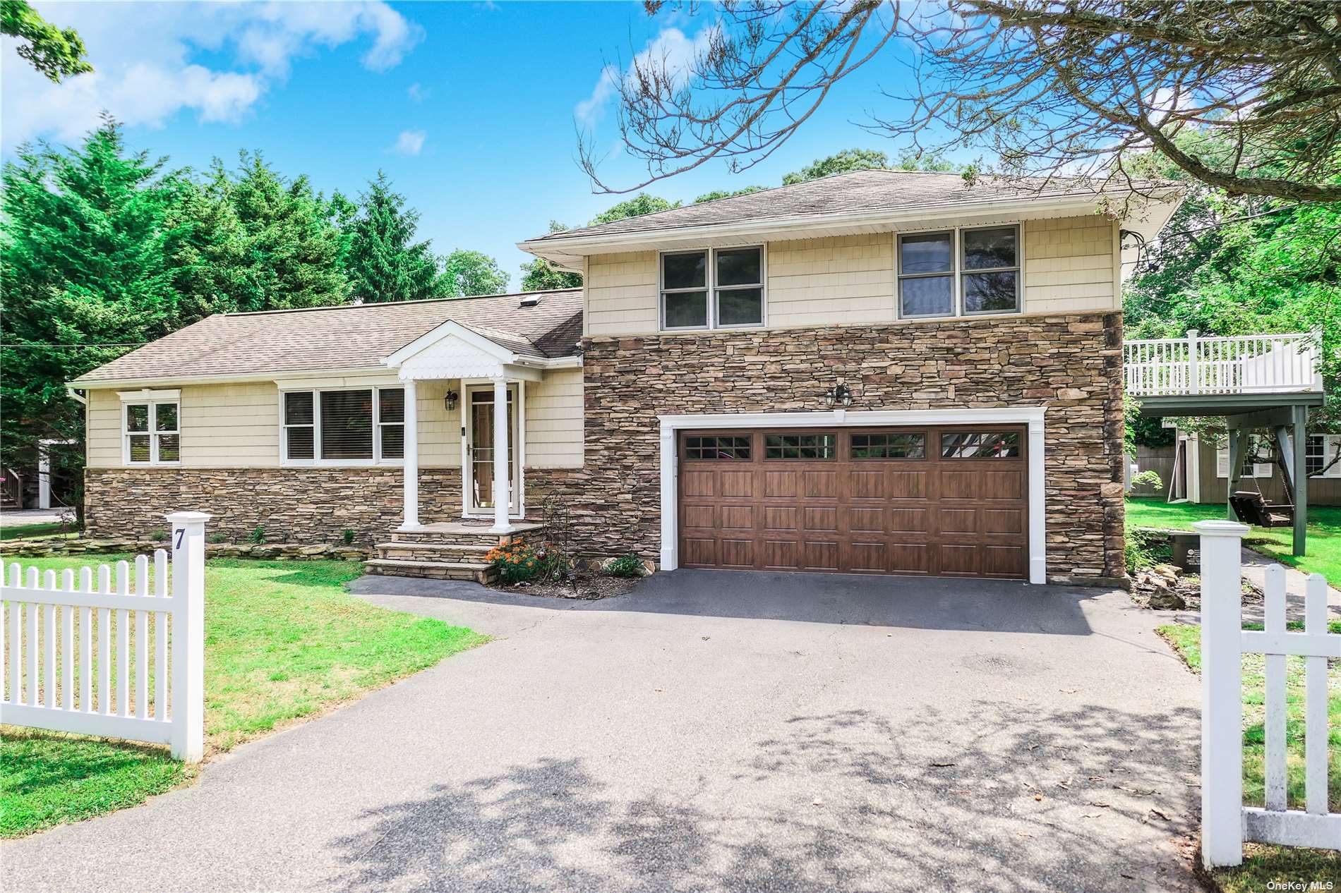 View Brookhaven, NY 11719 house