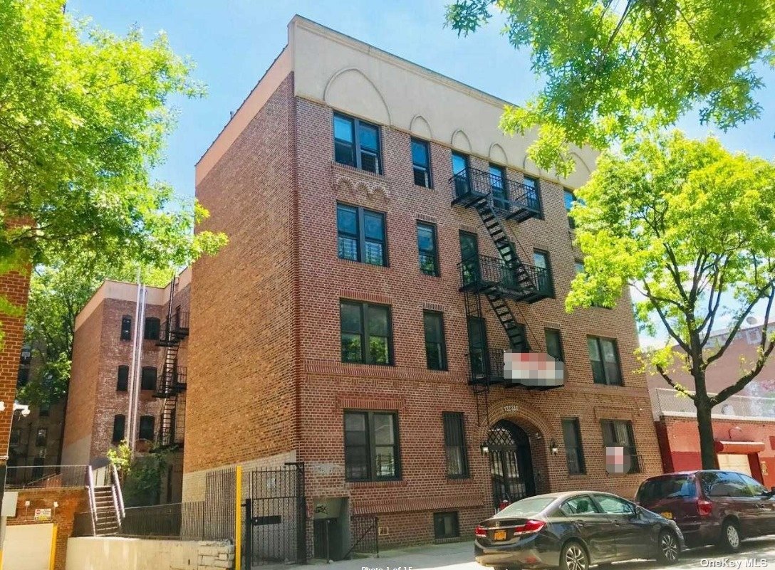 13230 Sanford Avenue 3Cf, Flushing, Queens, NY - 2 Bedrooms  
1 Bathrooms  
4 Rooms - 