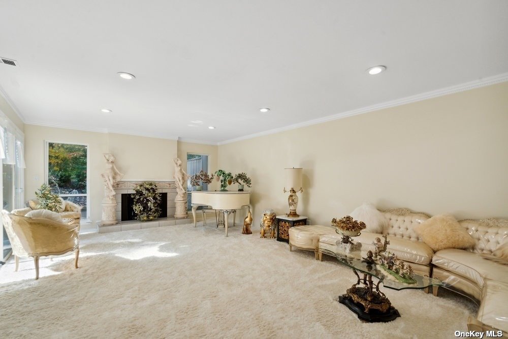 326 Doral Court #326, Jericho, New York image 9