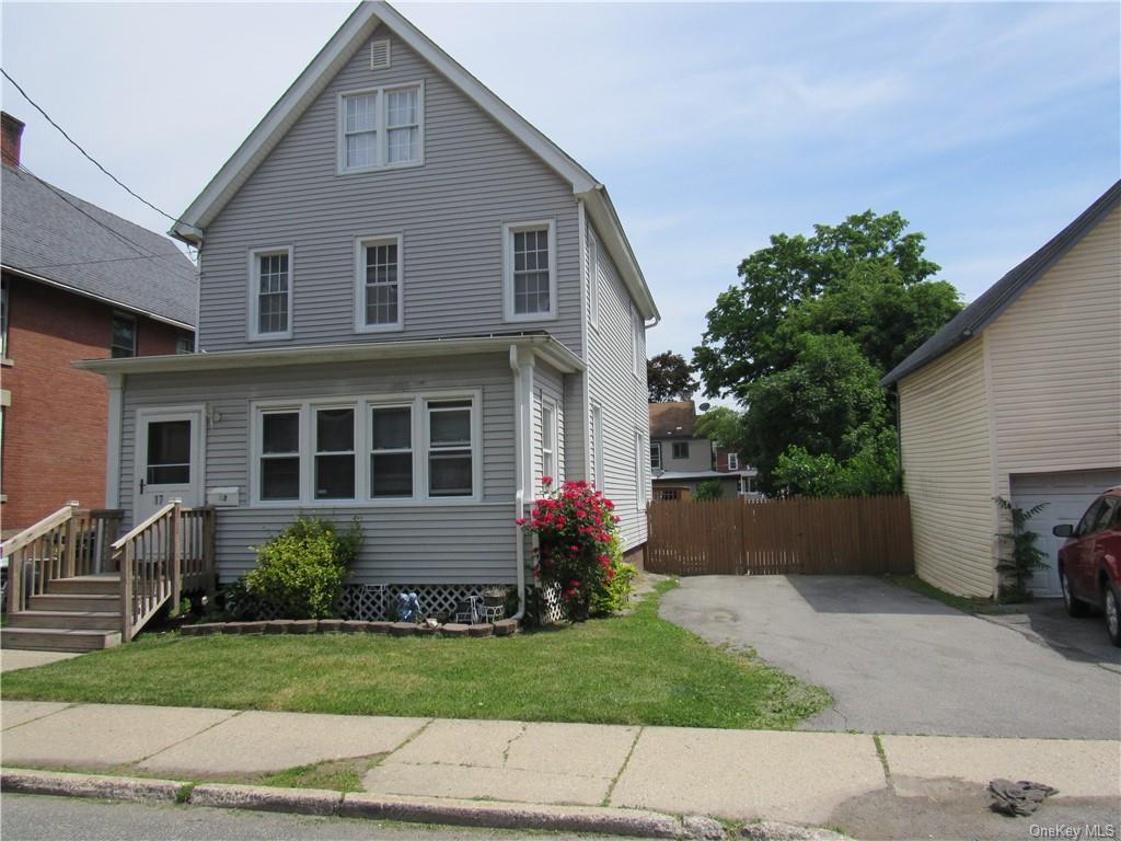 17 Little Avenue, Middletown, New York - 5 Bedrooms  
2 Bathrooms  
8 Rooms - 