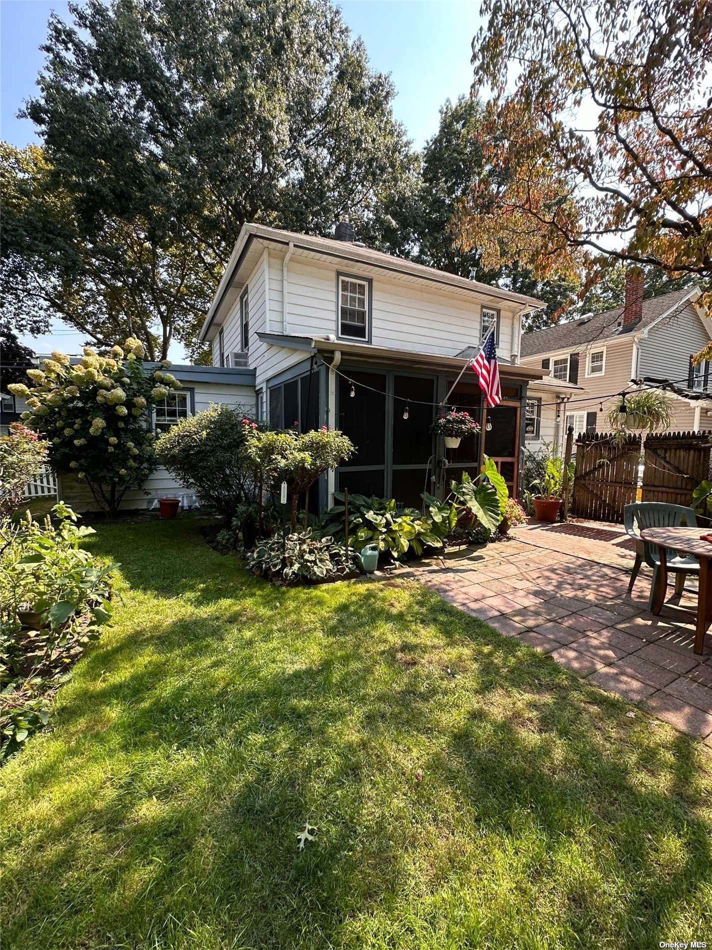 166 Verbena Avenue, Floral Park, New York image 13