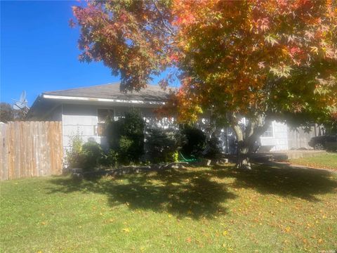 Homes For Sale - 9 Dreamland Street<br/> Mastic, NY 11950