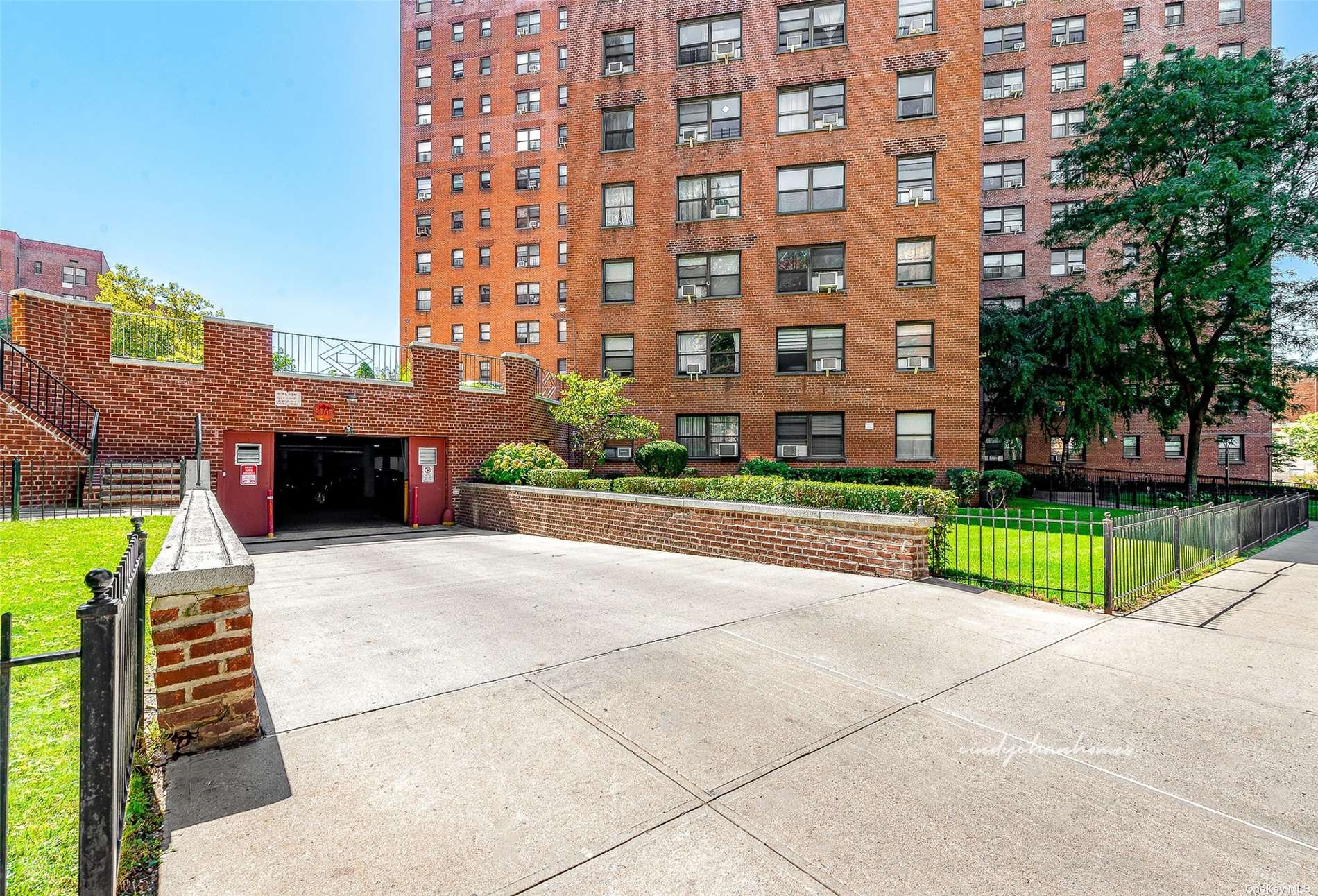 99-32 66th Road #5Z, Rego Park, New York image 36