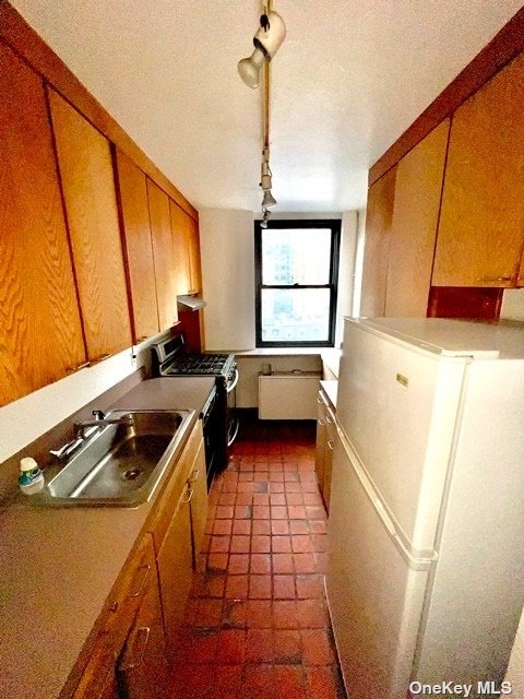 420 E 51st Street St #9E, New York, New York image 11