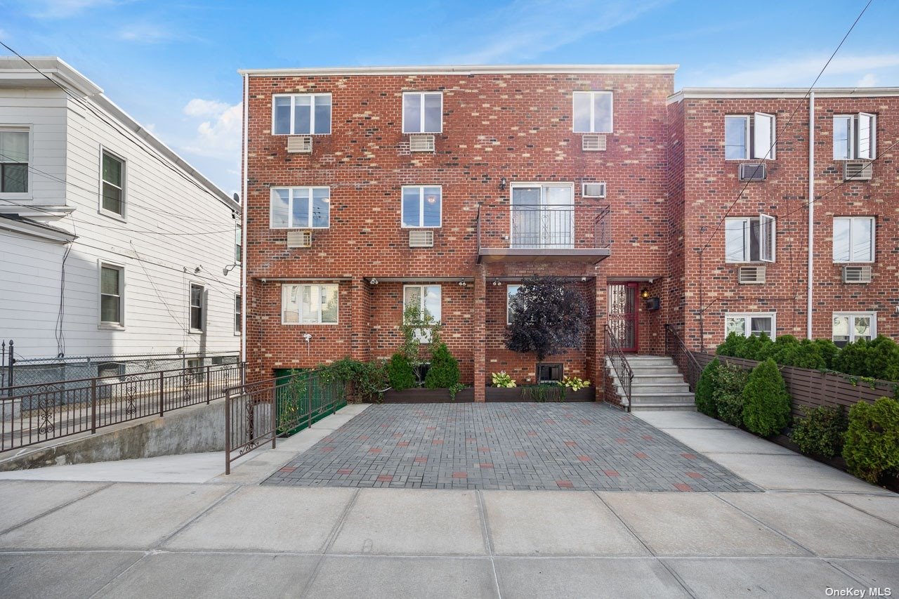 Property for Sale at 12208 23rd Avenue, College Point, Queens, NY - Bedrooms: 6 
Bathrooms: 5 
Rooms: 14  - $1,850,000