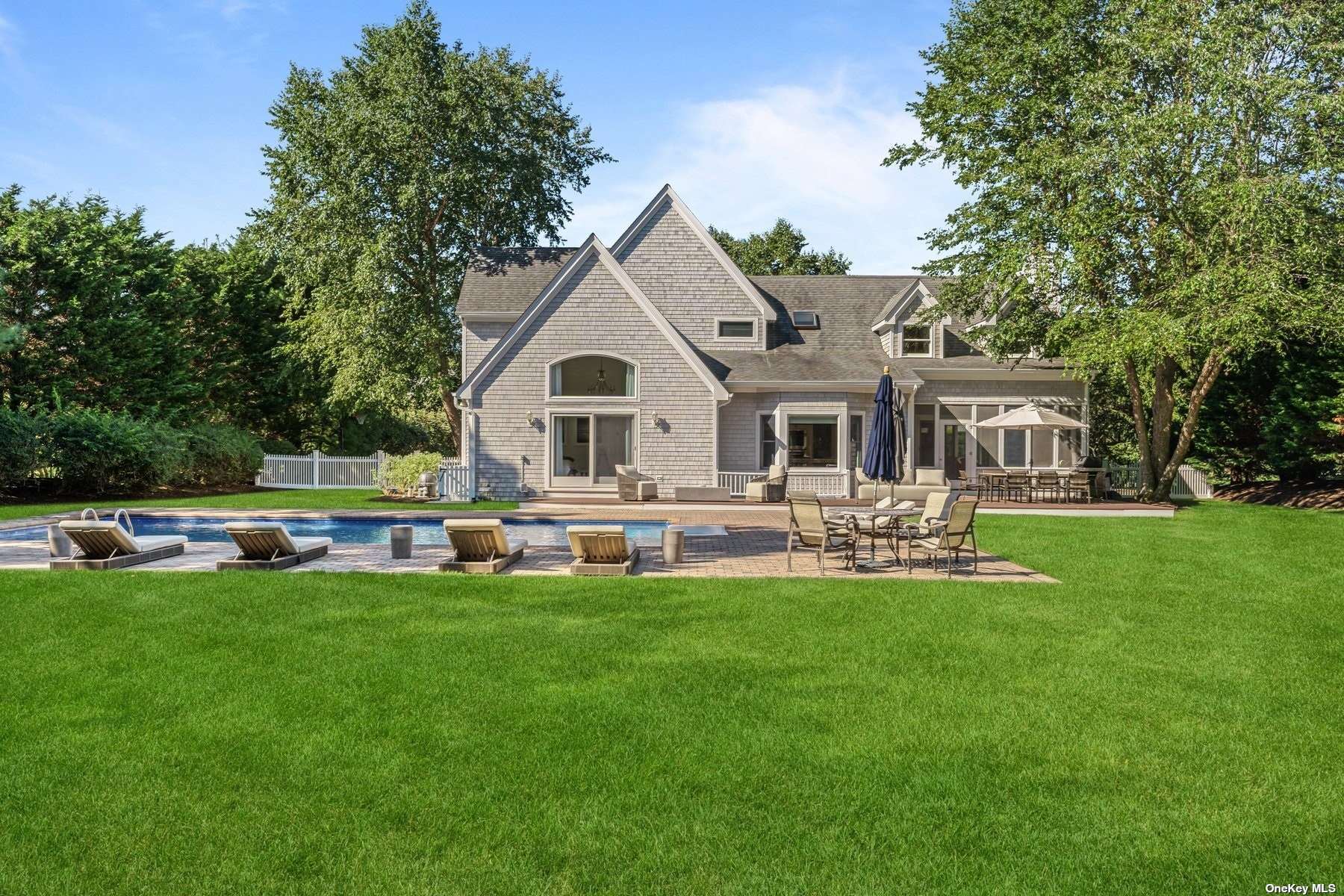 Property for Sale at 33 Post Fields Lane, Quogue, Hamptons, NY - Bedrooms: 5 
Bathrooms: 5  - $2,650,000