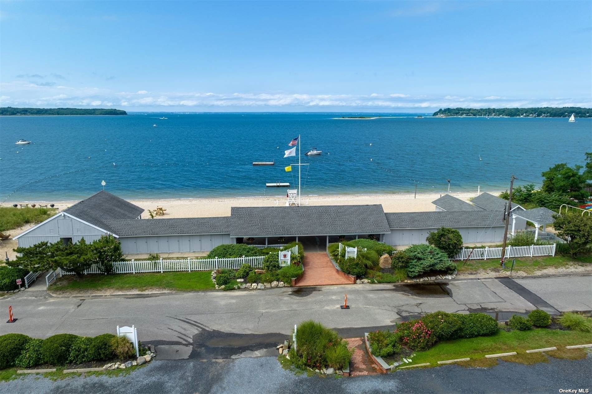 9 Beach Drive, Huntington Bay, New York image 35
