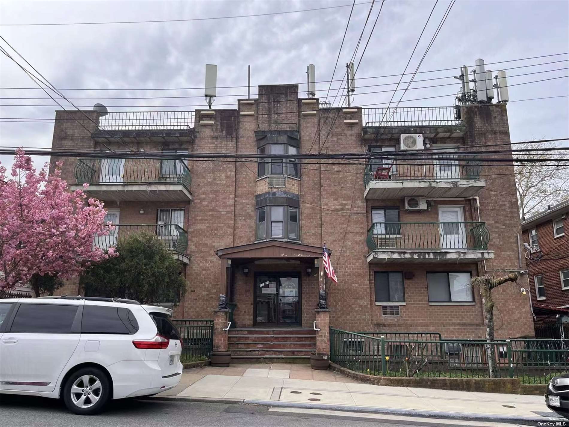 13014 60th Avenue 3B, Flushing, Queens, NY - 2 Bedrooms  
2 Bathrooms  
4 Rooms - 