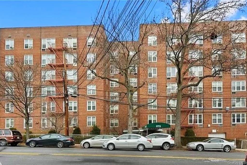 Property for Sale at 5775 Mosholu Avenue 3A, Bronx, New York - Bedrooms: 1 
Bathrooms: 1 
Rooms: 3  - $299,000