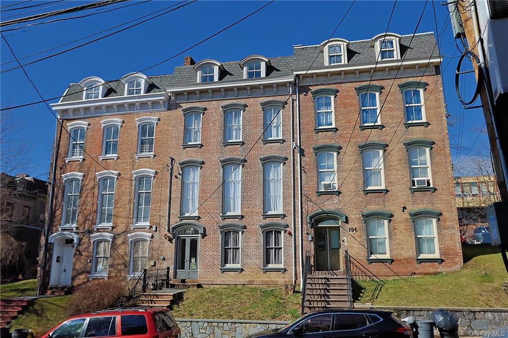 Rental Property at 194 Lander Street 1, Newburgh, New York - Bedrooms: 1 
Bathrooms: 1 
Rooms: 3  - $1,875 MO.