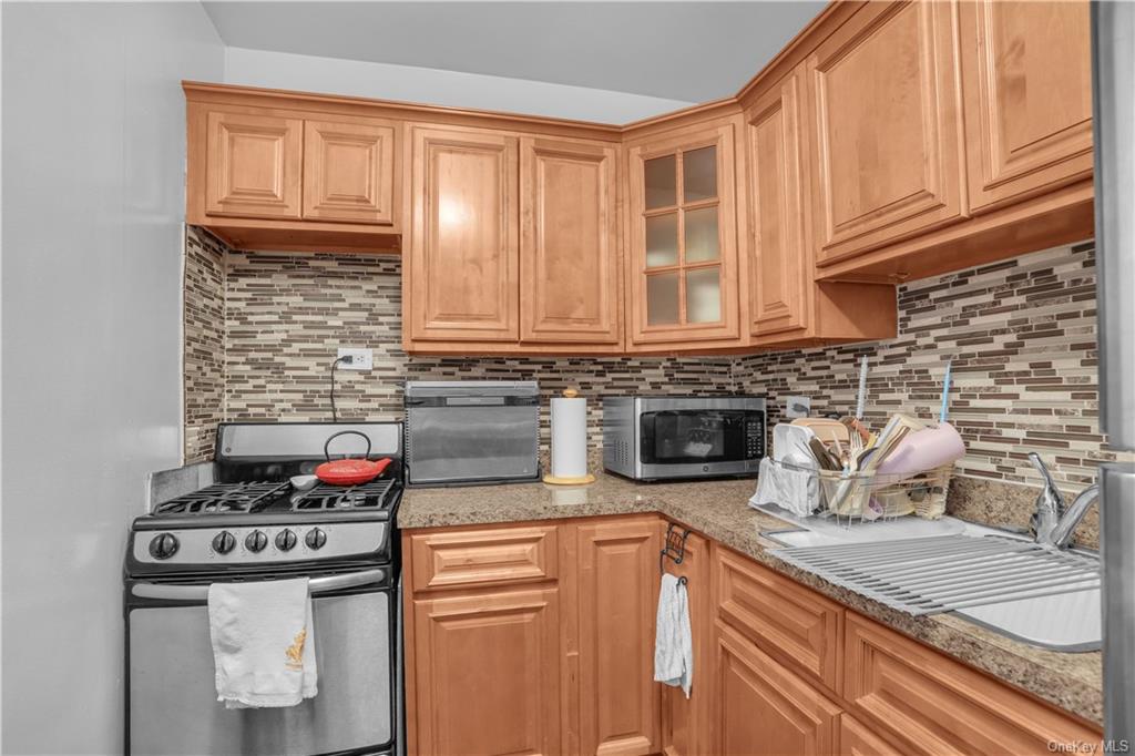 665 Thwaites Place #4K, Bronx, New York image 9