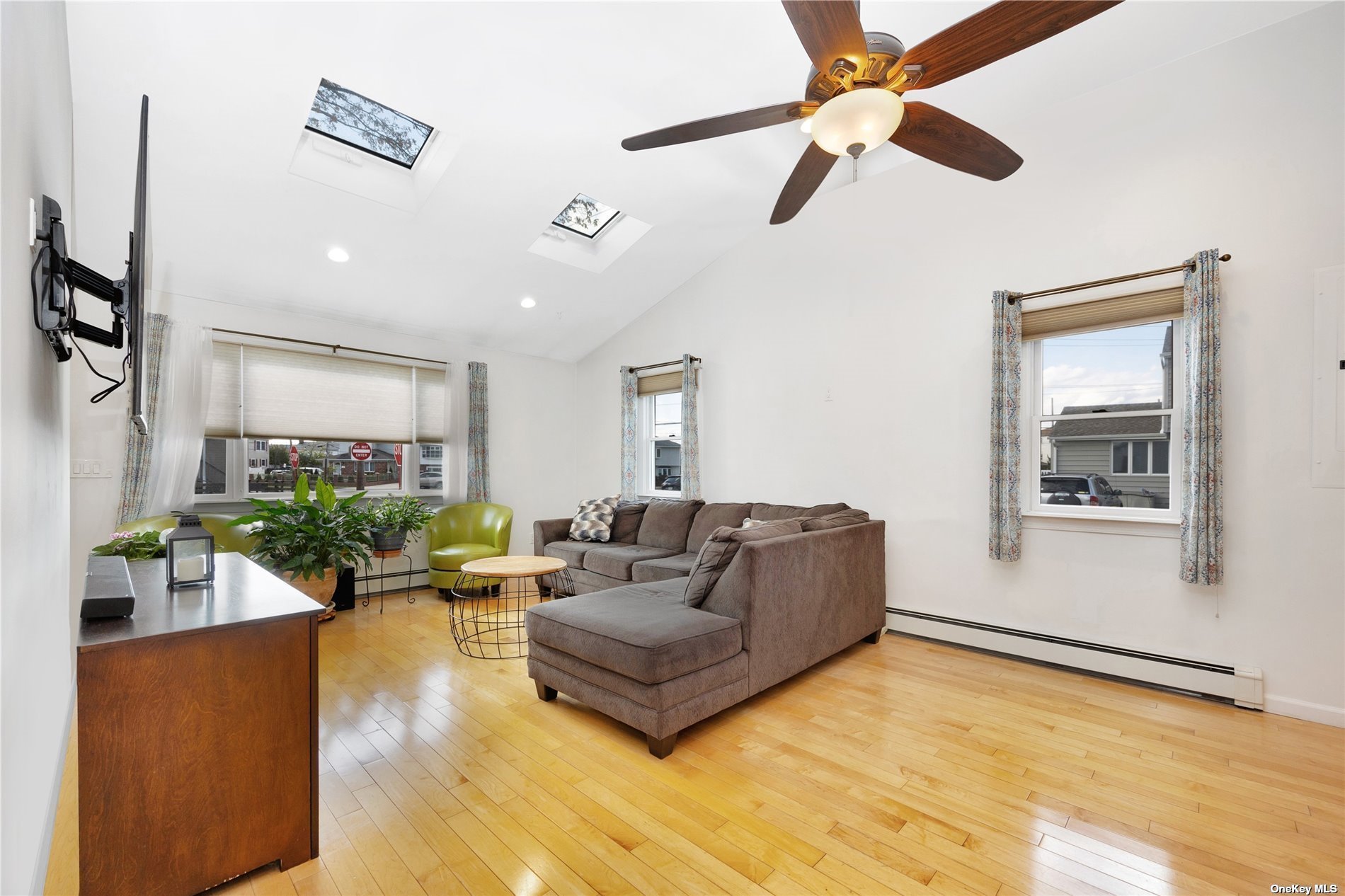 Photo 10 of 28 of 59 Kildare Road house