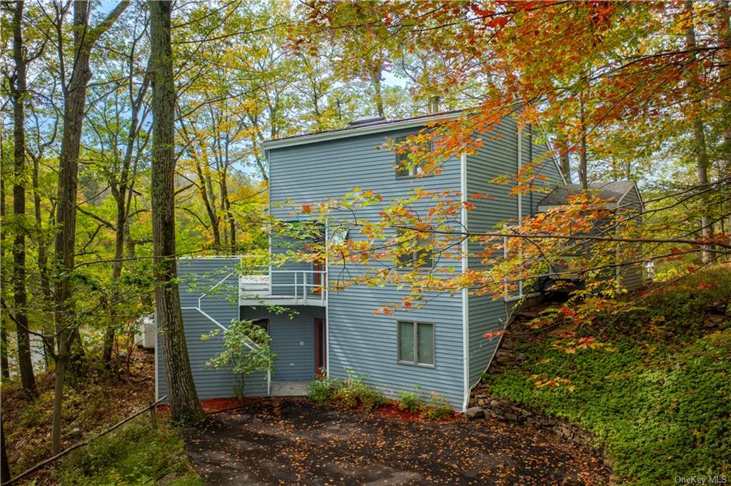 94 David Lane, Pawling, New York image 2