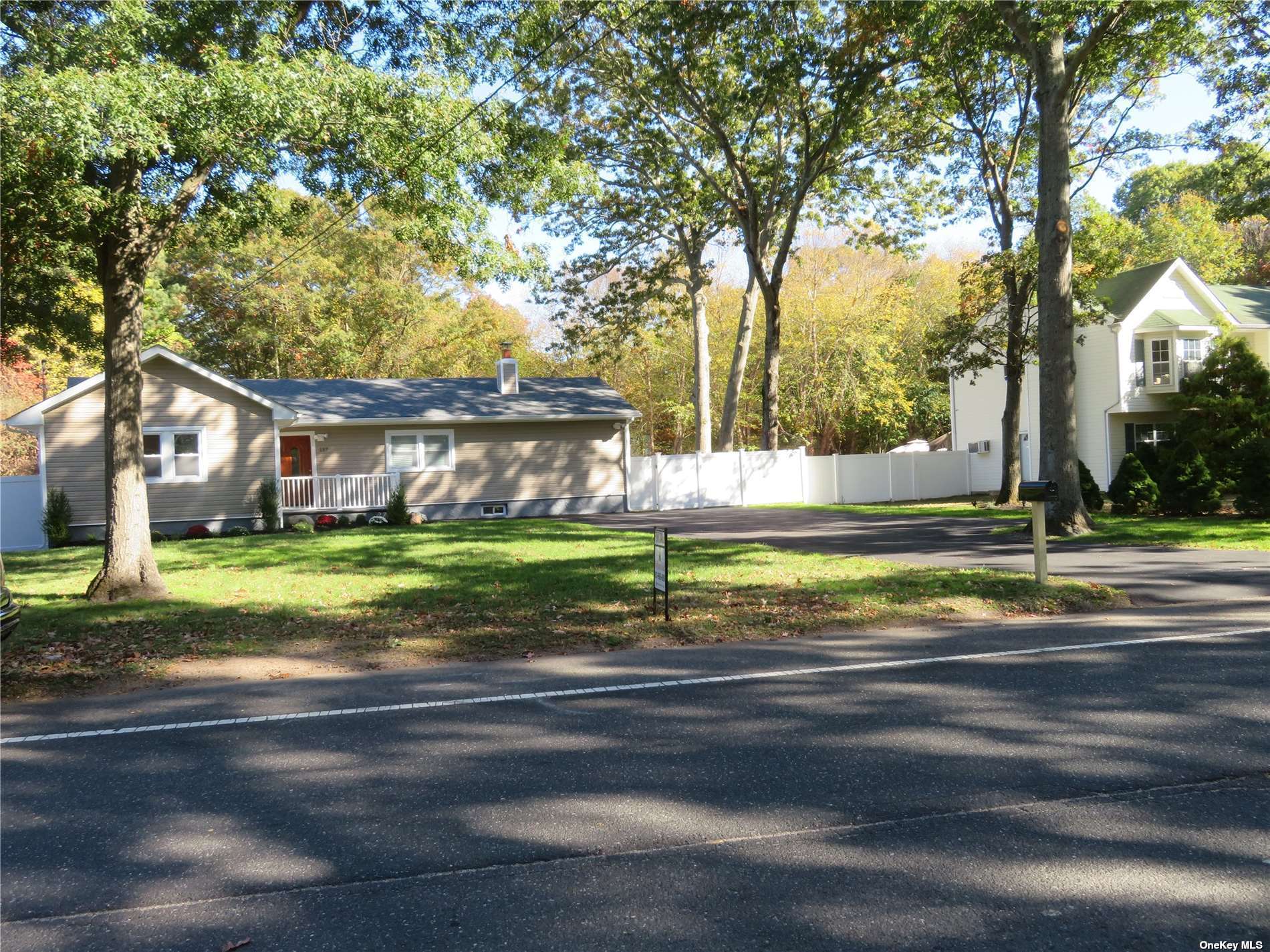 137 W Yaphank Road, Coram, New York image 3