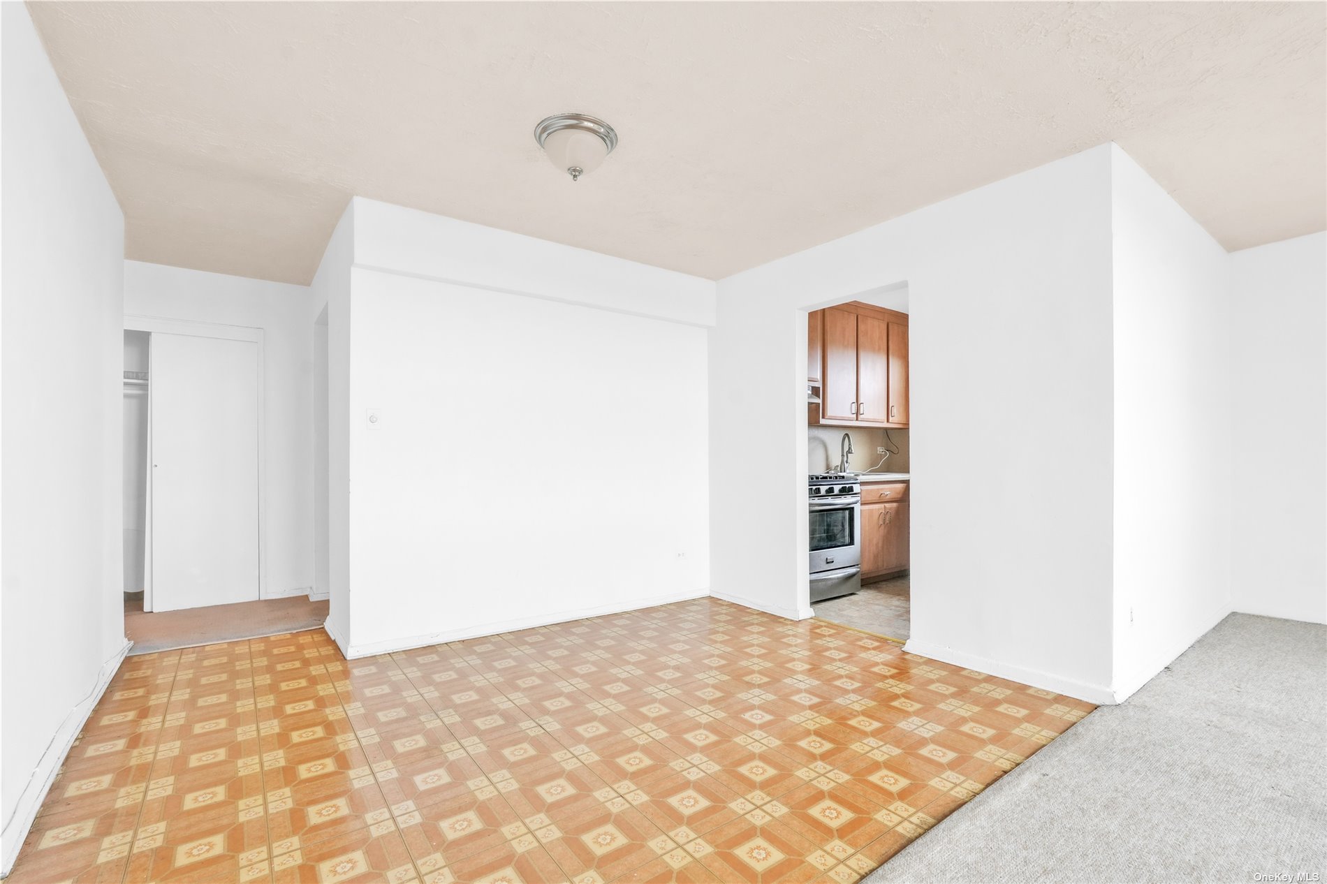 108-05 Astoria Boulevard #6, East Elmhurst, New York image 3