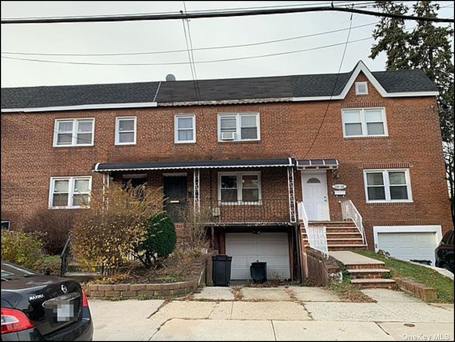 11620 204th Street, Saint Albans, Queens, NY - 3 Bedrooms  
2 Bathrooms  
6 Rooms - 