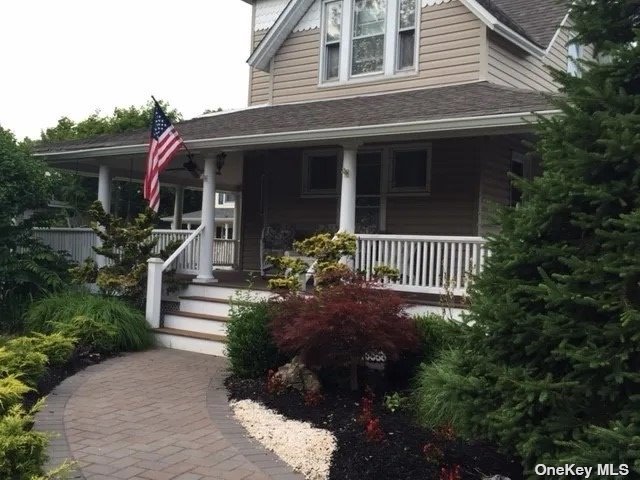 95 Ocean Avenue, Bay Shore, New York image 2