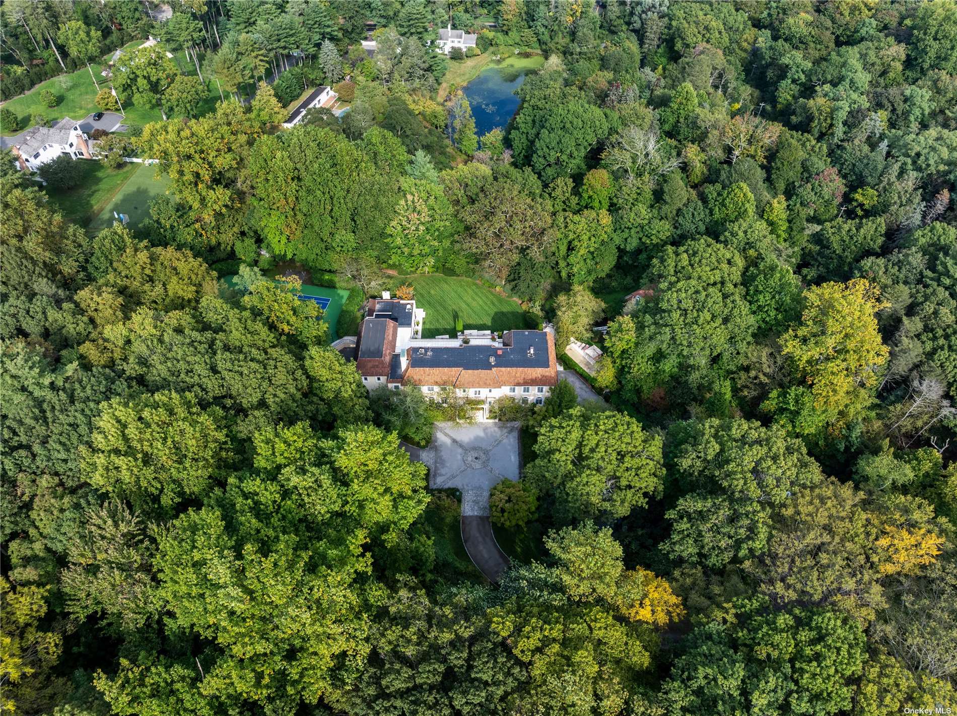 587 Duck Pond Road, Matinecock, New York image 35