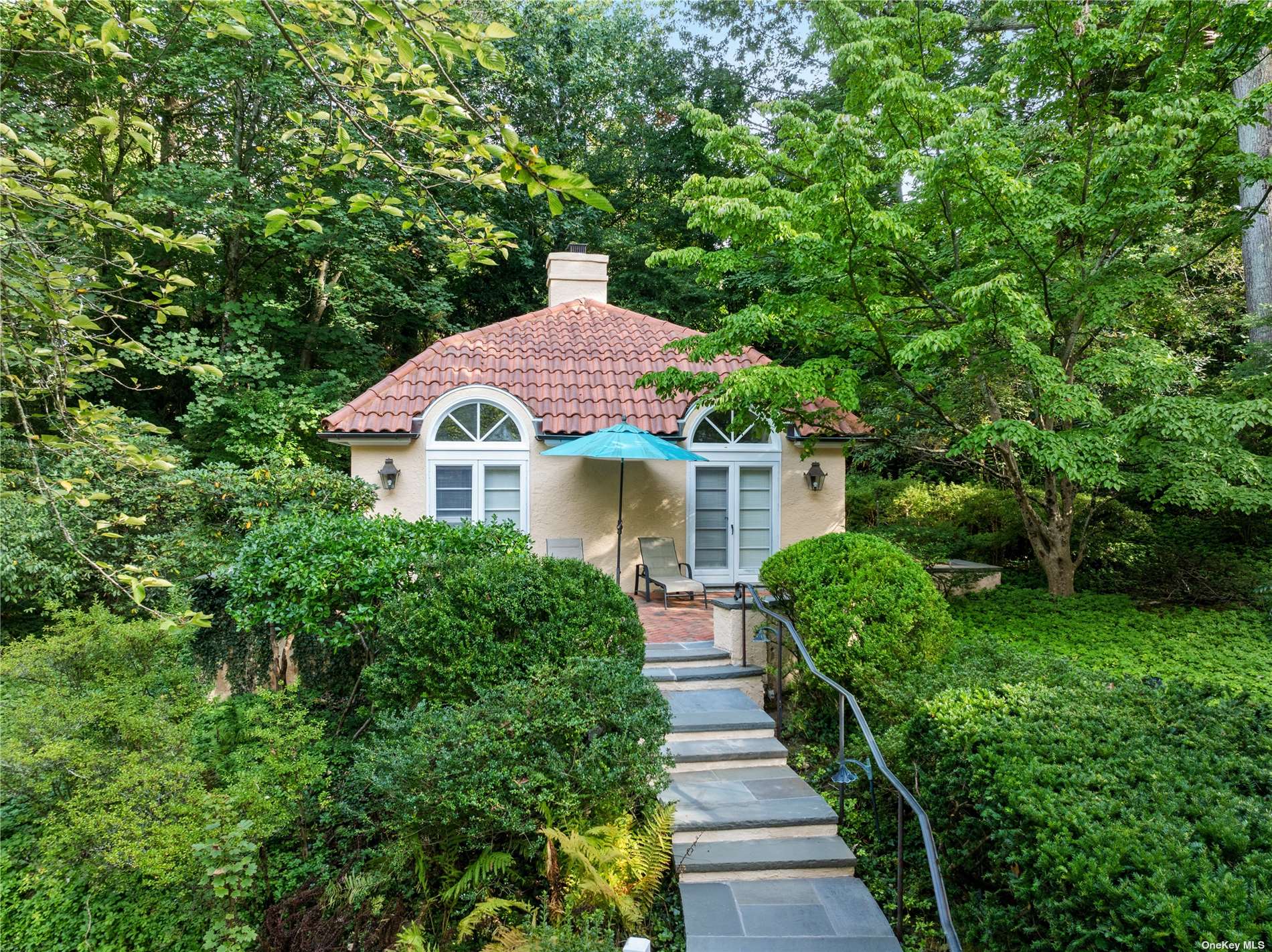 587 Duck Pond Road, Matinecock, New York image 33