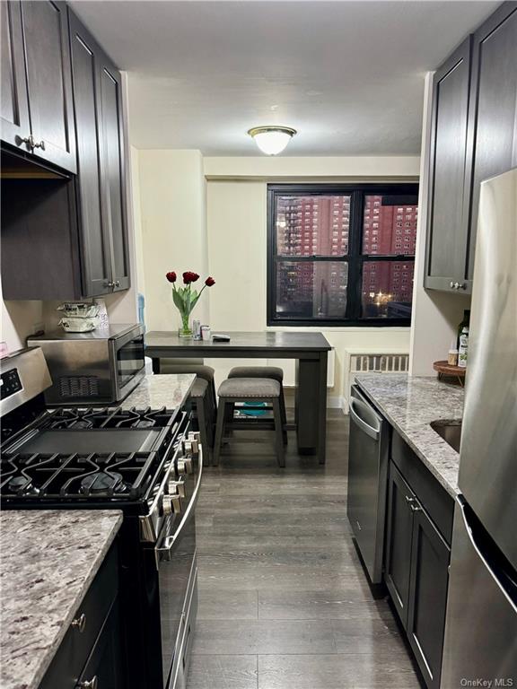 Property for Sale at 880 Boynton Avenue 8M, Bronx, New York - Bedrooms: 1 
Bathrooms: 1 
Rooms: 4  - $220,000