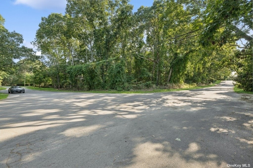 Photo 1 of 36 Bluff Point Road, Sag Harbor, NY, $4,950,000, Web #: 3576656