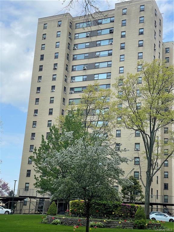 Property for Sale at 4 Fordham Oval 8G, Bronx, New York - Bedrooms: 2 
Bathrooms: 2 
Rooms: 5  - $265,000