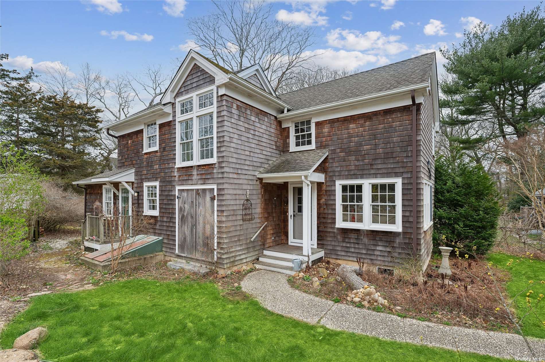 Property for Sale at 58 Franklin Avenue, Sag Harbor, Hamptons, NY - Bedrooms: 2 
Bathrooms: 2  - $1,825,000