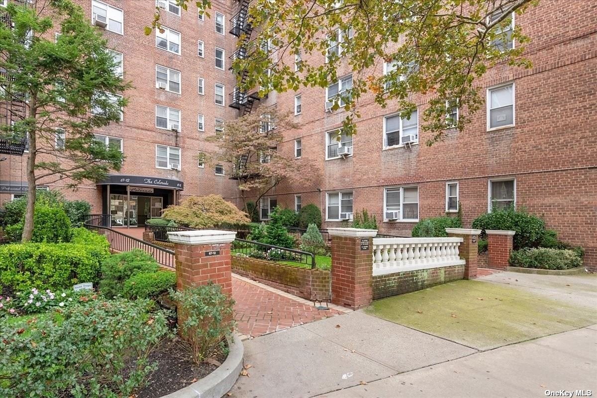 67-12 Yellowstone Boulevard #D15, Forest Hills, New York image 20