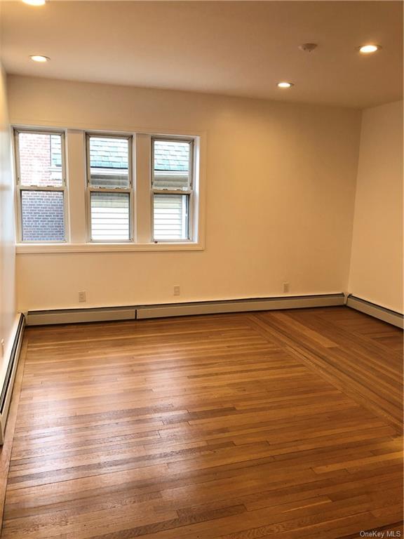 Rental Property at 1342 Odell Street 3, Bronx, New York - Bedrooms: 4 
Bathrooms: 1 
Rooms: 6  - $2,900 MO.