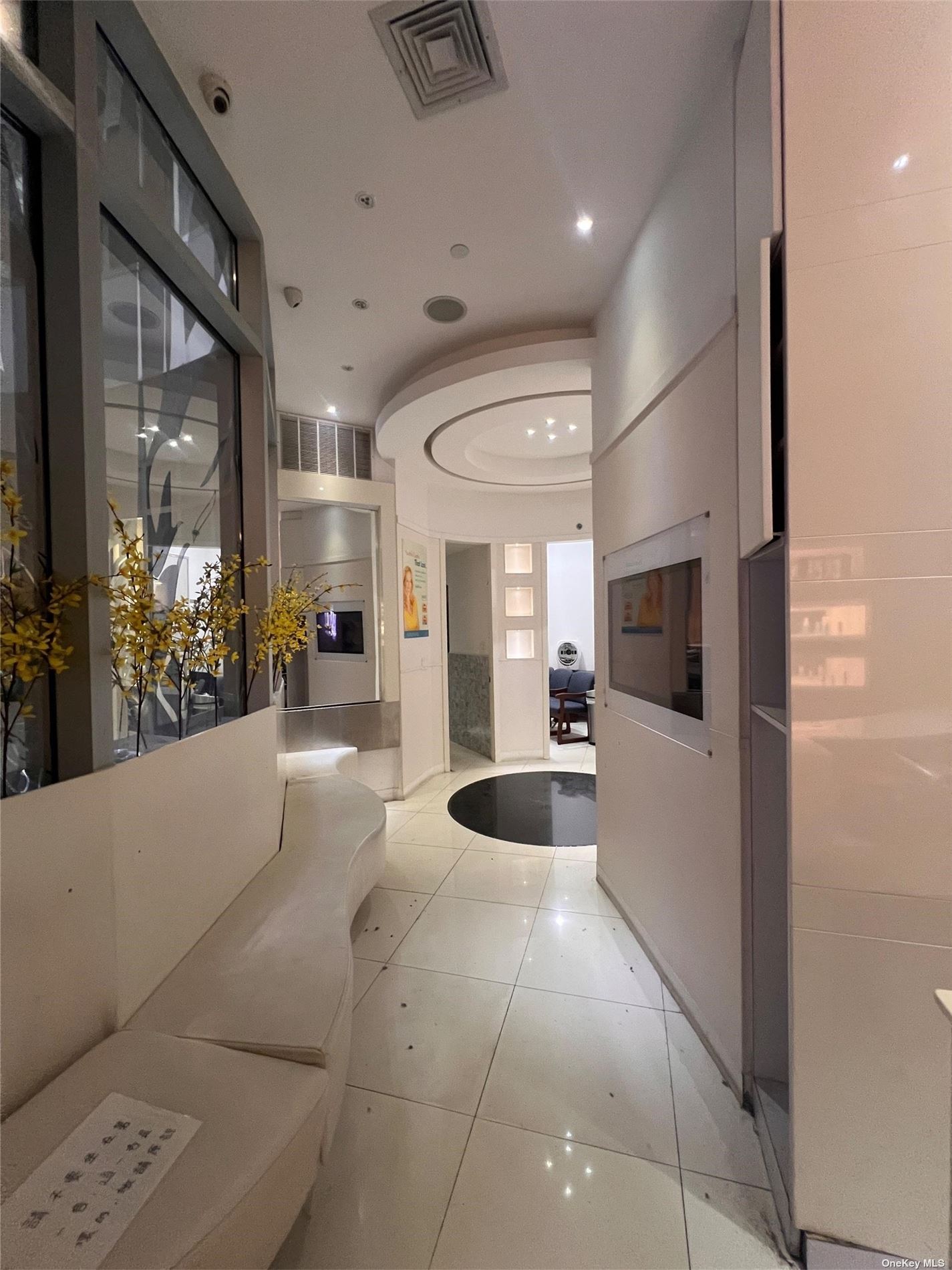 139 Centre Street 224