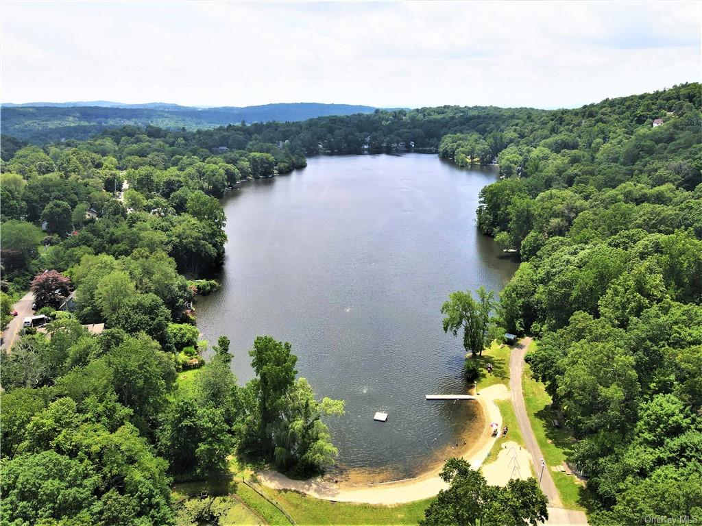 Pleasant Road, Lake Peekskill, New York image 2