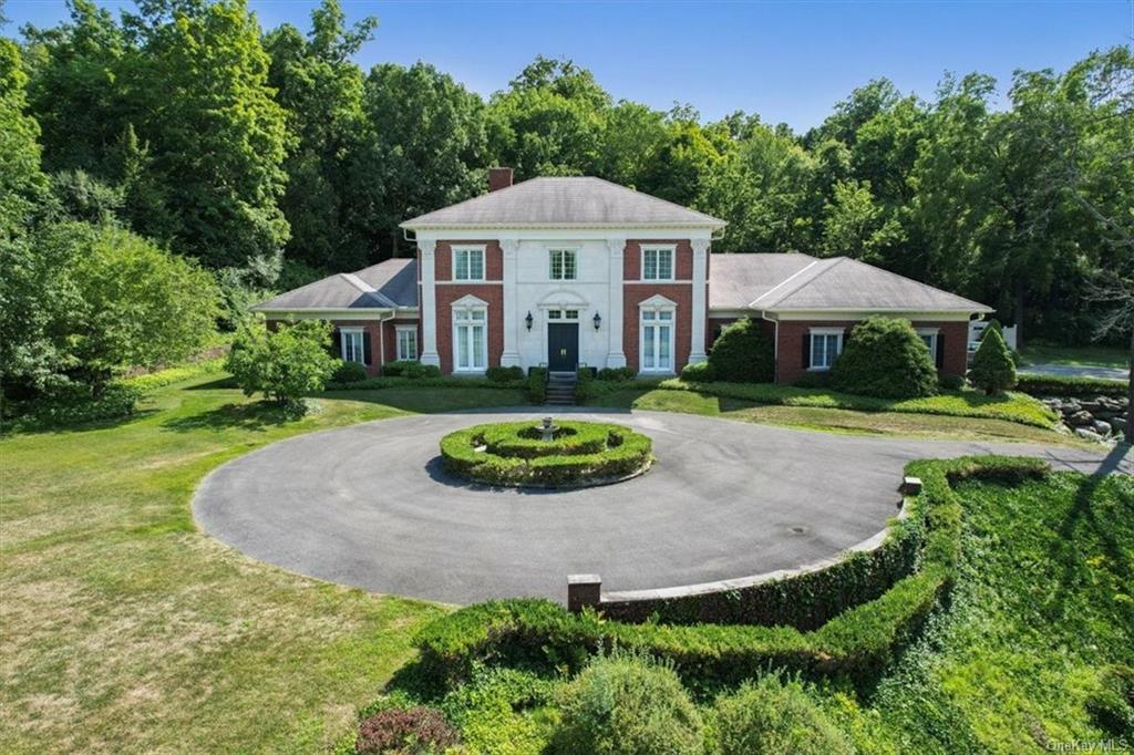 Property for Sale at 10 Pleasant Ridge Run Road, Goshen, New York - Bedrooms: 4 
Bathrooms: 5 
Rooms: 10  - $1,350,000