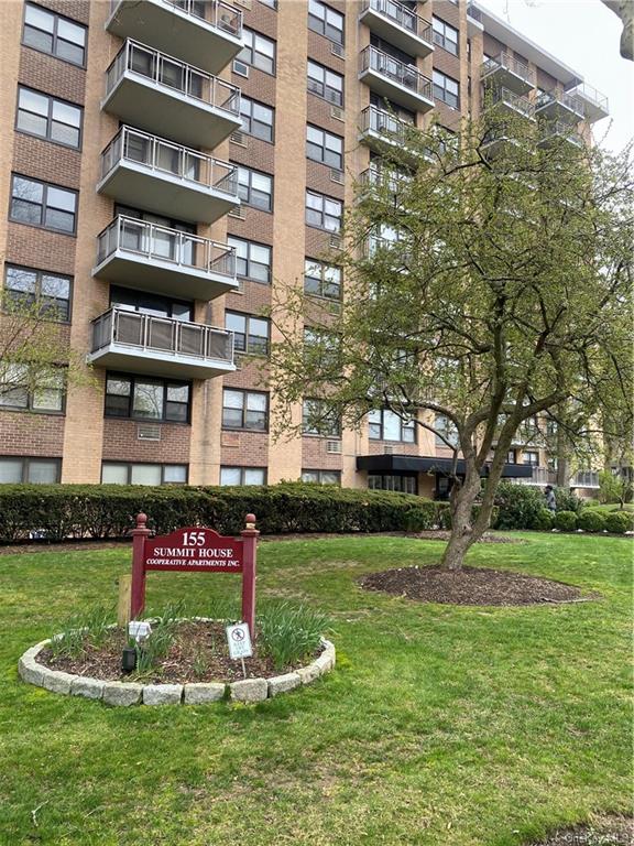 155 Ferris Avenue #8F, White Plains, New York image 1