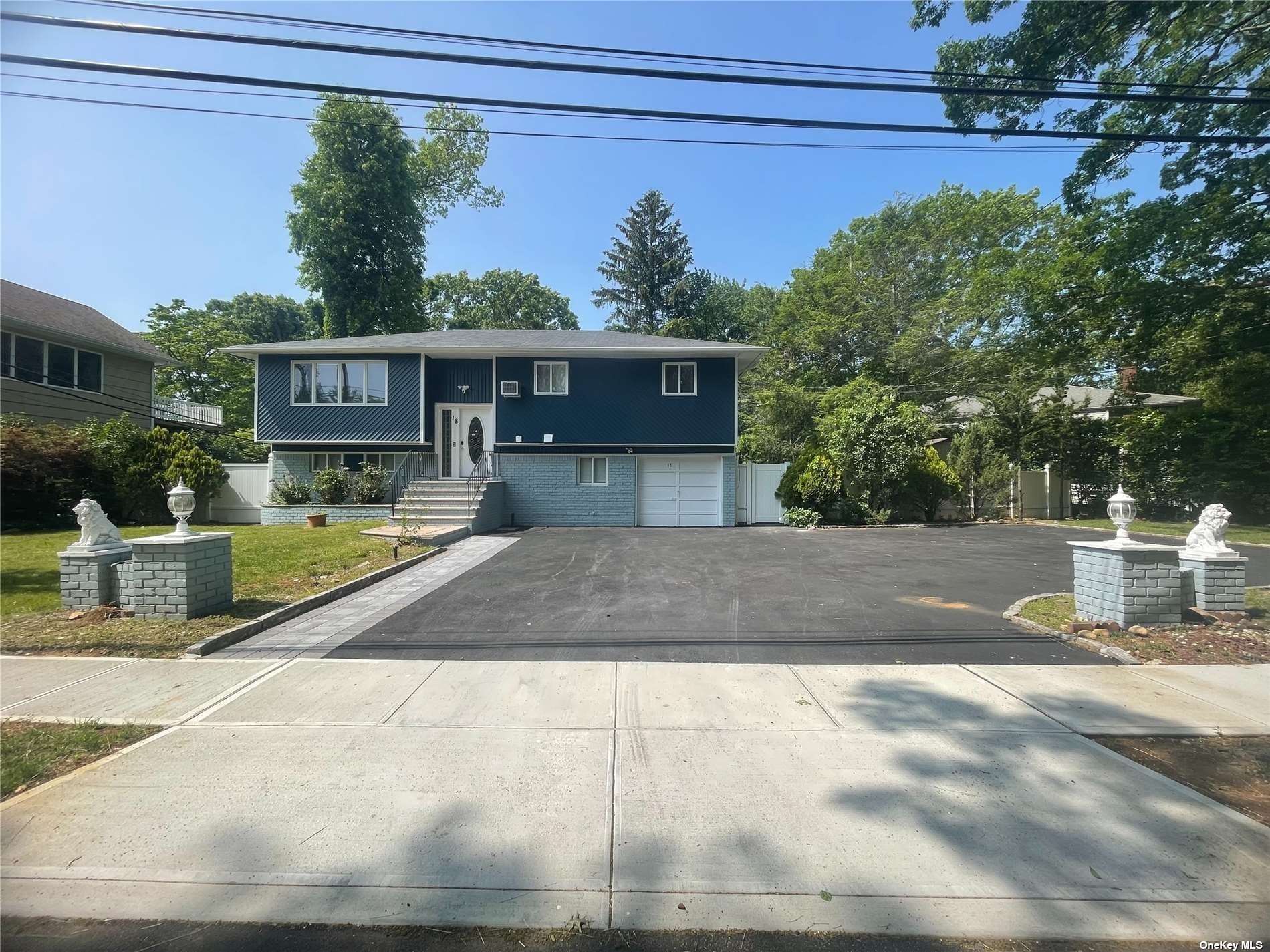 18 Park Drive East Dr, Syosset, New York image 24