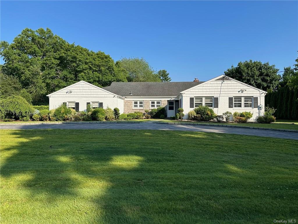 54 Harvest Drive, Scarsdale, New York - 4 Bedrooms  
3 Bathrooms  
8 Rooms - 