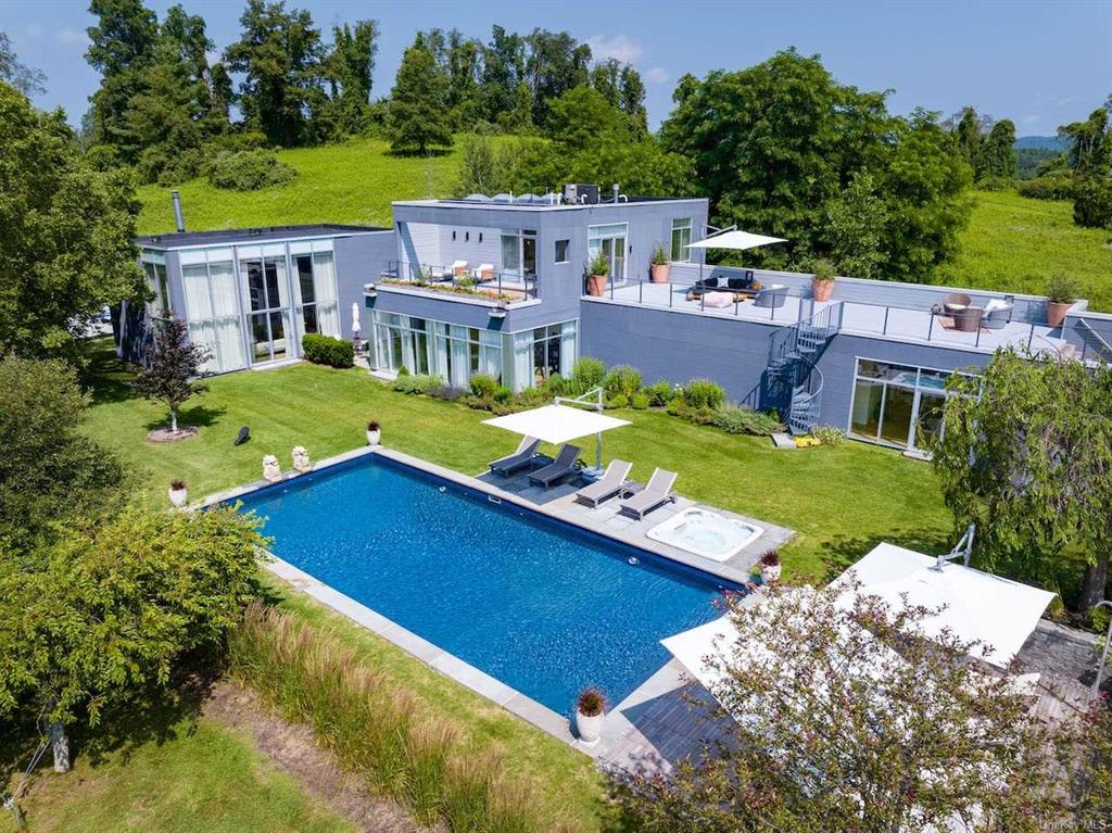Property for Sale at 211 Mitchell Street, Hillsdale, New York - Bedrooms: 4 
Bathrooms: 5.5 
Rooms: 12  - $3,485,000