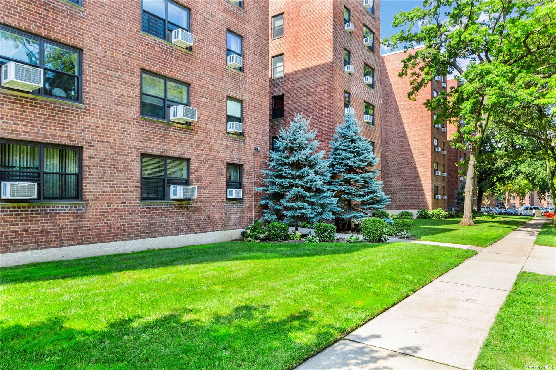 211-06 75th Avenue #1C, Oakland Gardens, New York image 12