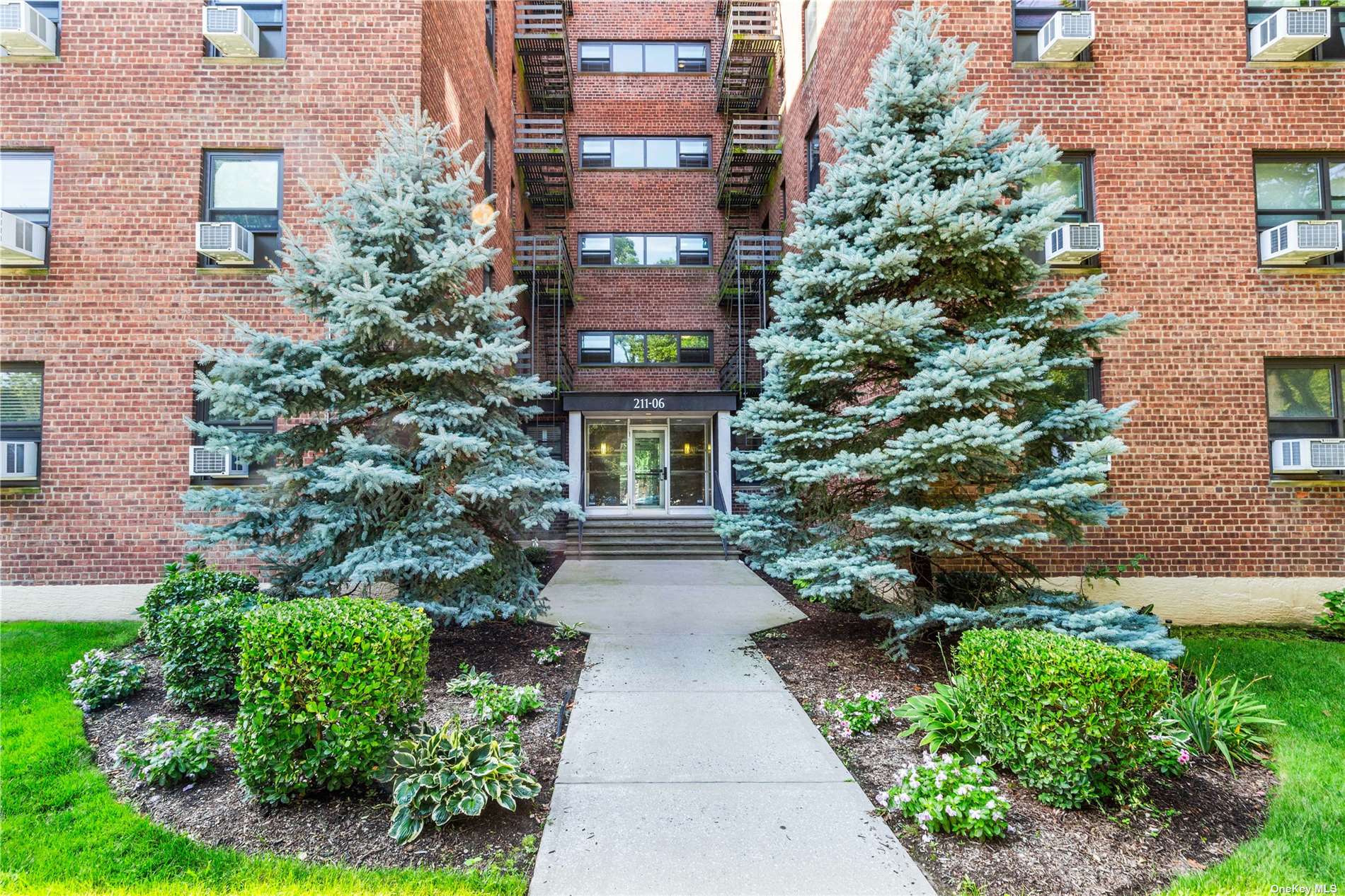 211-06 75th Avenue #1C, Oakland Gardens, New York image 1