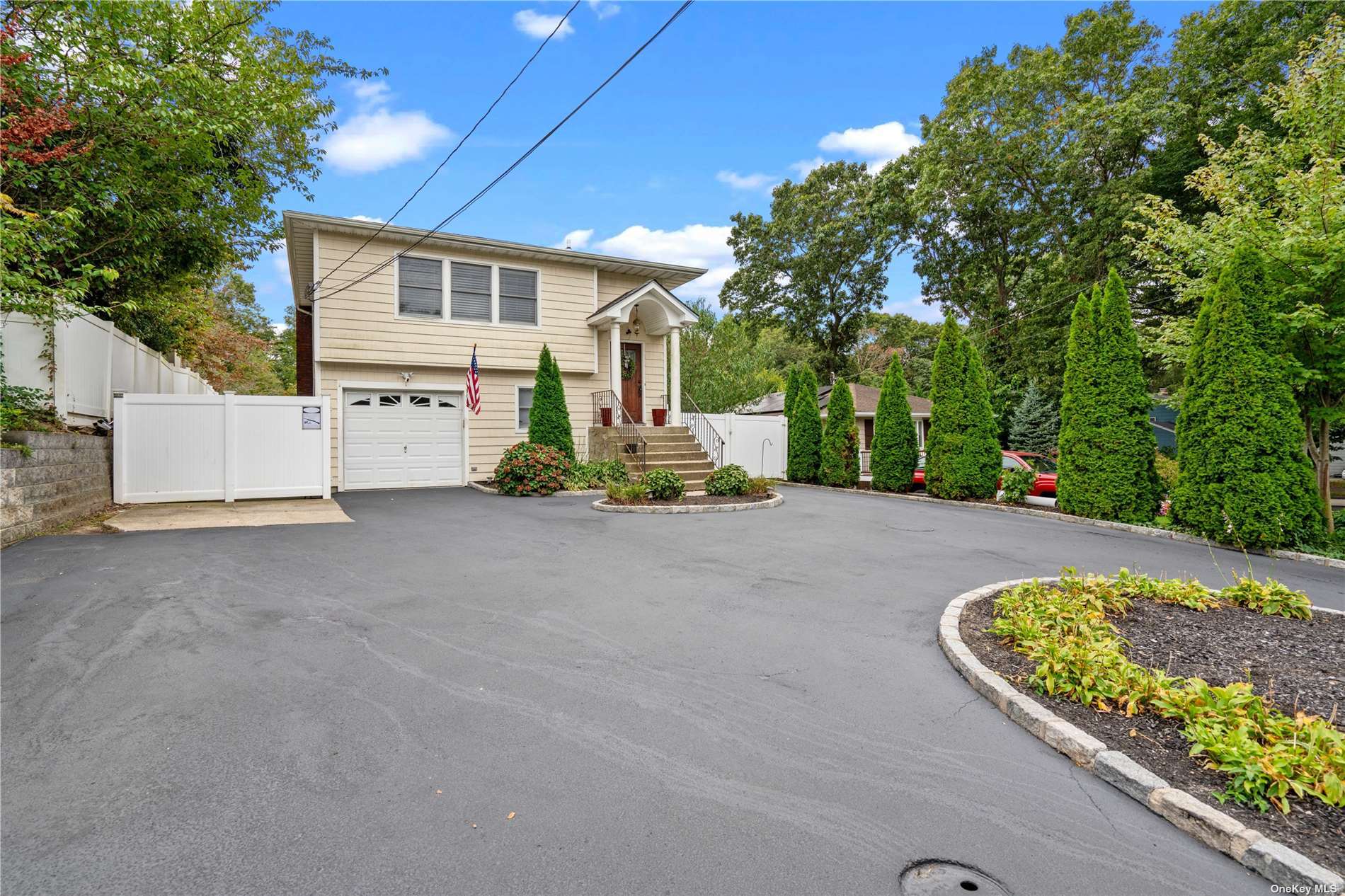 472A Johnson Avenue, Ronkonkoma, New York image 2