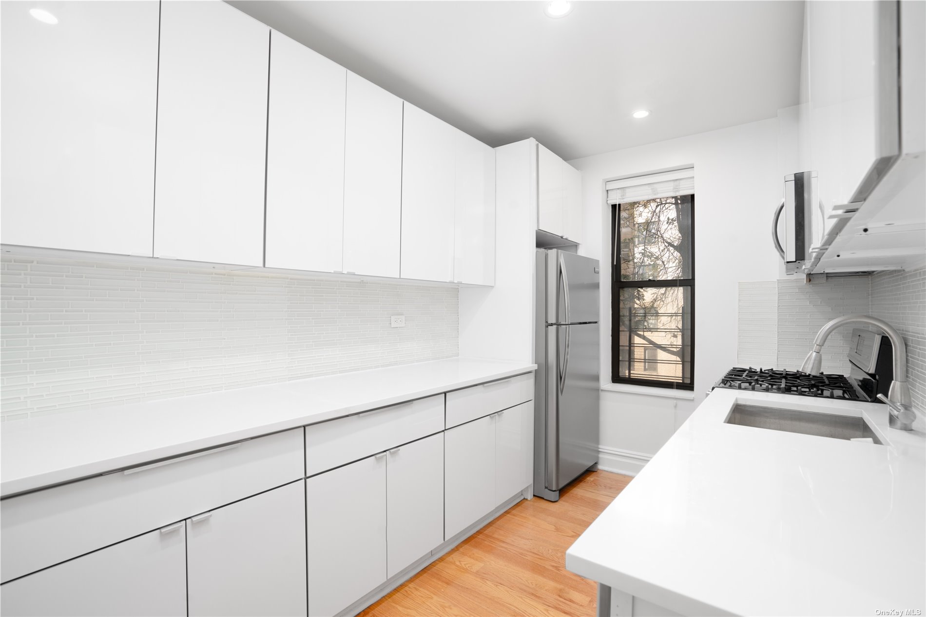 105 Bennett Avenue Ave #24B, New York (Manhattan), New York image 4