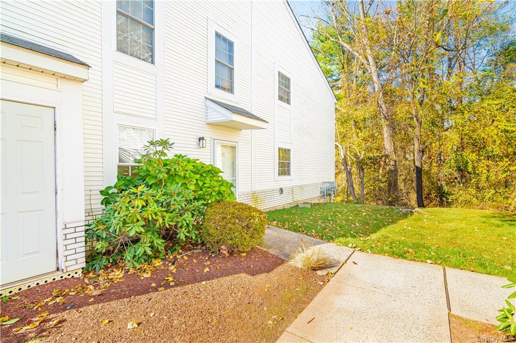 355 Old Tarrytown Road #201, White Plains, New York image 2