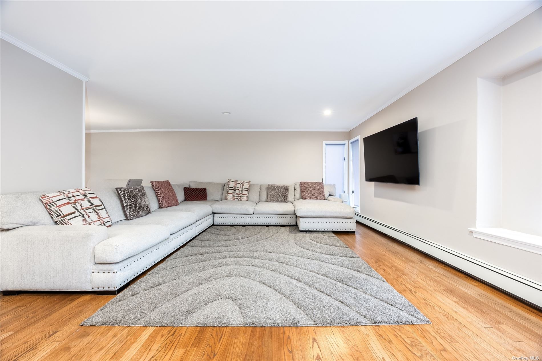 420 38th Street, Lindenhurst, New York image 3