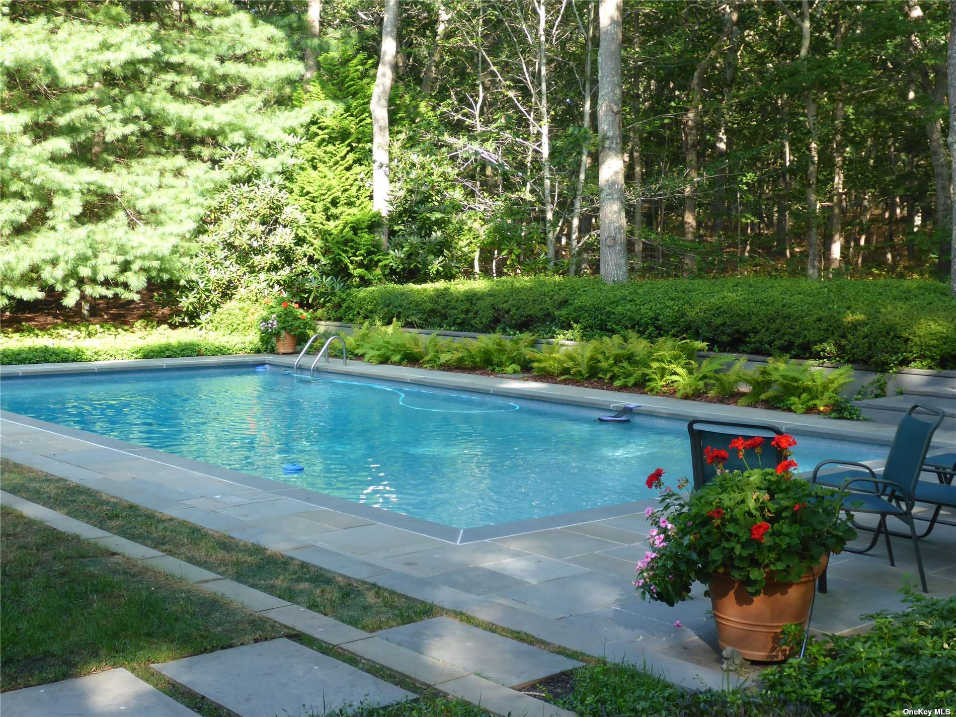 2 Grape Arbor Lane, East Hampton, New York image 12