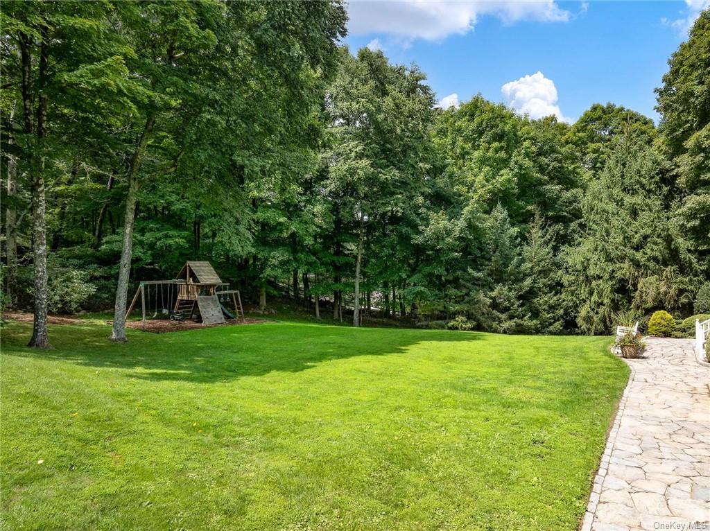 76 Valley Lane, Chappaqua, New York image 3