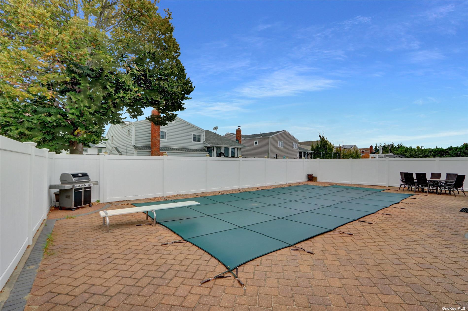 4030 Greentree Drive, Oceanside, New York image 30