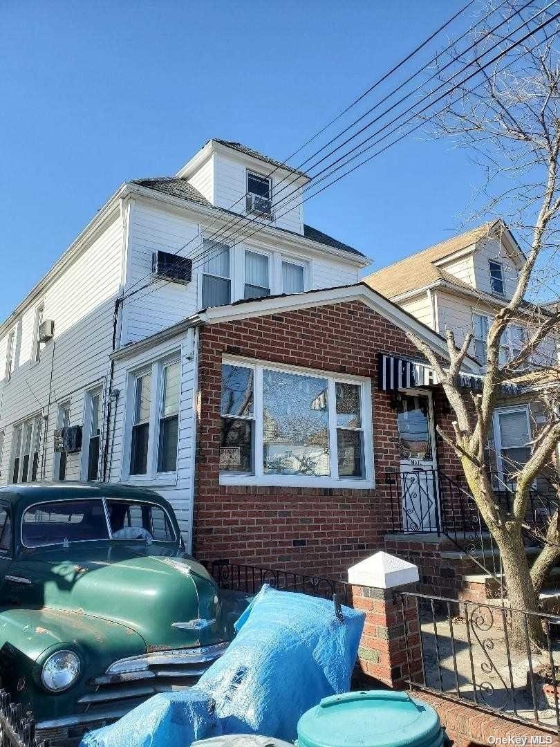 24-24 Gillmore Street